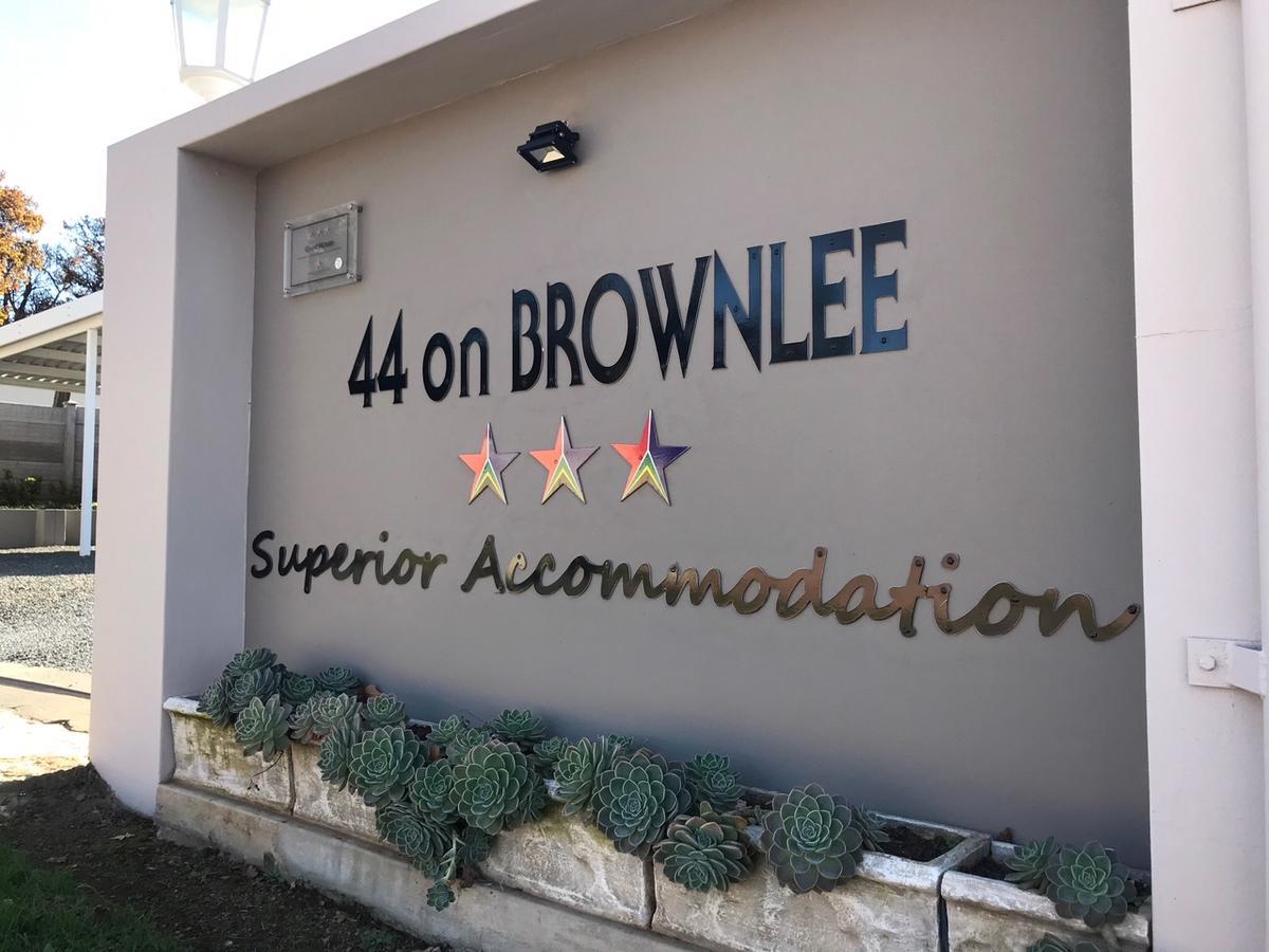 ホテル 44 On Brownlee コクスタッド エクステリア 写真